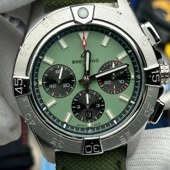 Breitling Avenger B01 Chronograph 44 AB0147101L1X1 Replica - Quadrante Verde