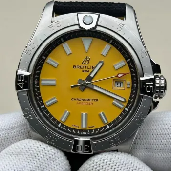 Breitling Avenger A17319101I1X1 Replica - Quadrante Giallo Lunetta Scanalata