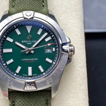 Breitling Avenger A17328101L1X1 Replica - Quadrante Verde Lunetta Scanalata