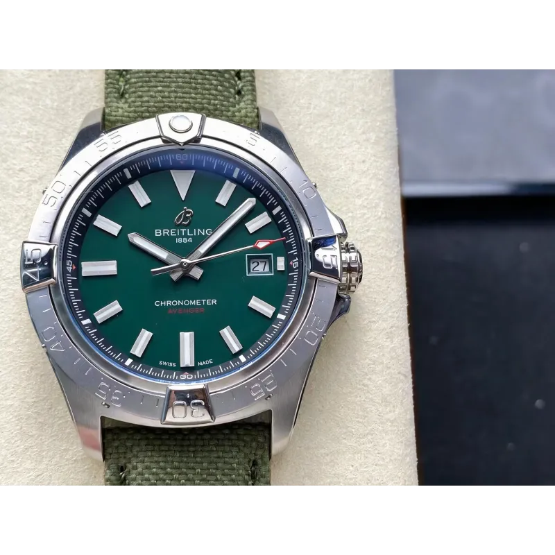 Breitling Avenger A17328101L1X1 Replica - Quadrante Verde Lunetta Scanalata