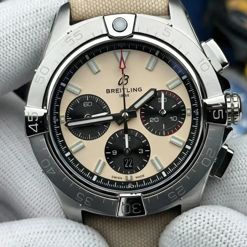 Breitling Avenger B01 Chronograph 44 AB0147101A1X1 Replica - Beige Acciaio Inossidabile