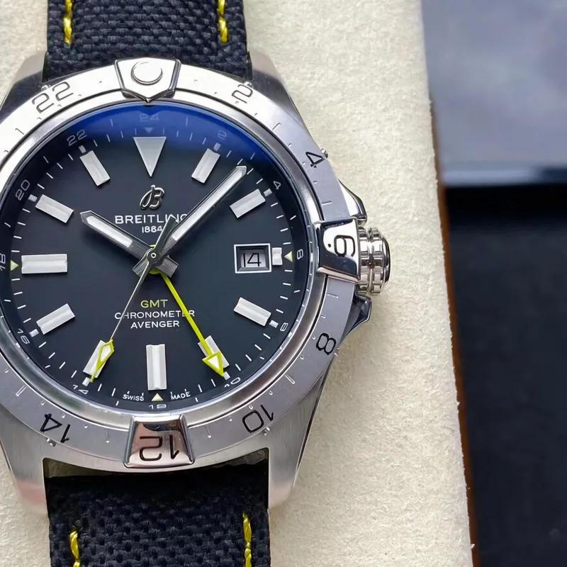 Breitling Avenger A32320101B1X1 Replica - Quadrante Nero Lunetta Scanalata