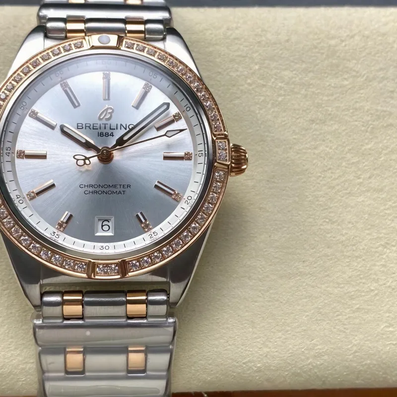Breitling Chronomat Donna U10380591A1U1 Replica - Quadrante Argento Lunetta Scanalata