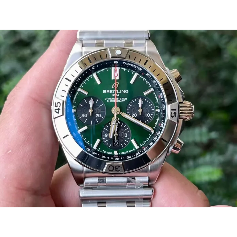 Breitling Chronomat AB0134101L2A1 Replica - Quadrante Verde Lunetta Scanalata