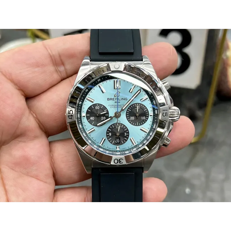 Breitling Chronomat PB0134101C1S1 Replica - Quadrante Blu Ghiaccio Lunetta Scanalata