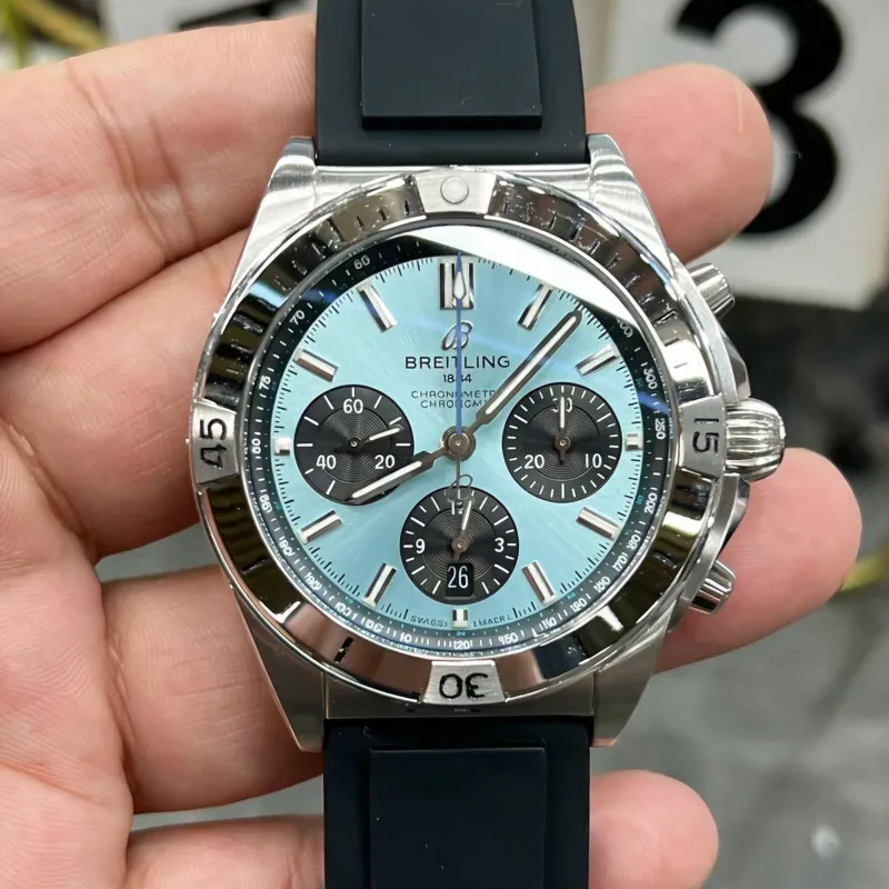 Breitling Chronomat PB0134101C1S1 Replica - Quadrante Blu Ghiaccio Lunetta Scanalata