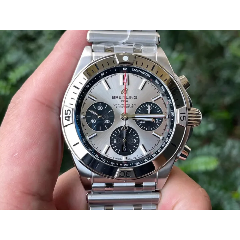 Breitling Chronomat AB0134101K1A1 Replica - Quadrante Argento Lunetta Scanalata