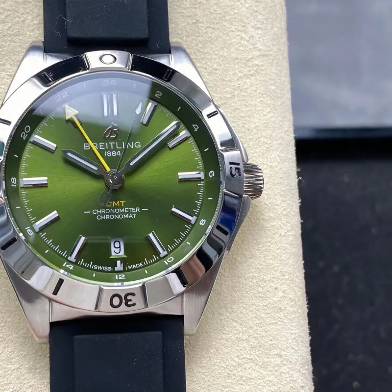 Breitling Chronomat A32398A11L1A1 Replica - Quadrante Verde Oliva Lunetta Scanalata