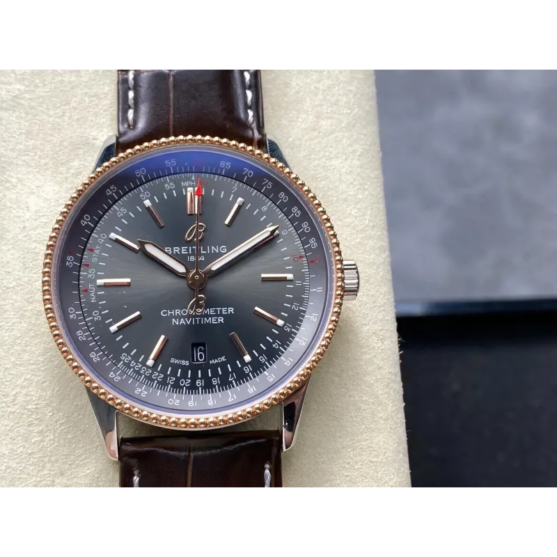 Breitling Navitimer Automatic 41 U17326121M1P1 Replica - Quadrante Grigio