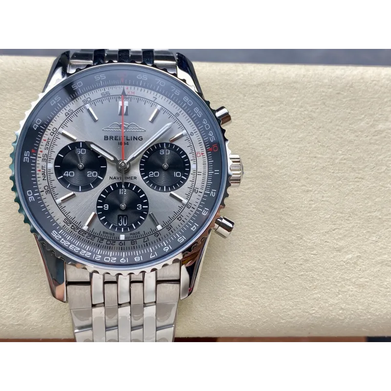 Breitling Navitimer AB0138241G1A1 Replica - Quadrante Argento Lunetta Scanalata