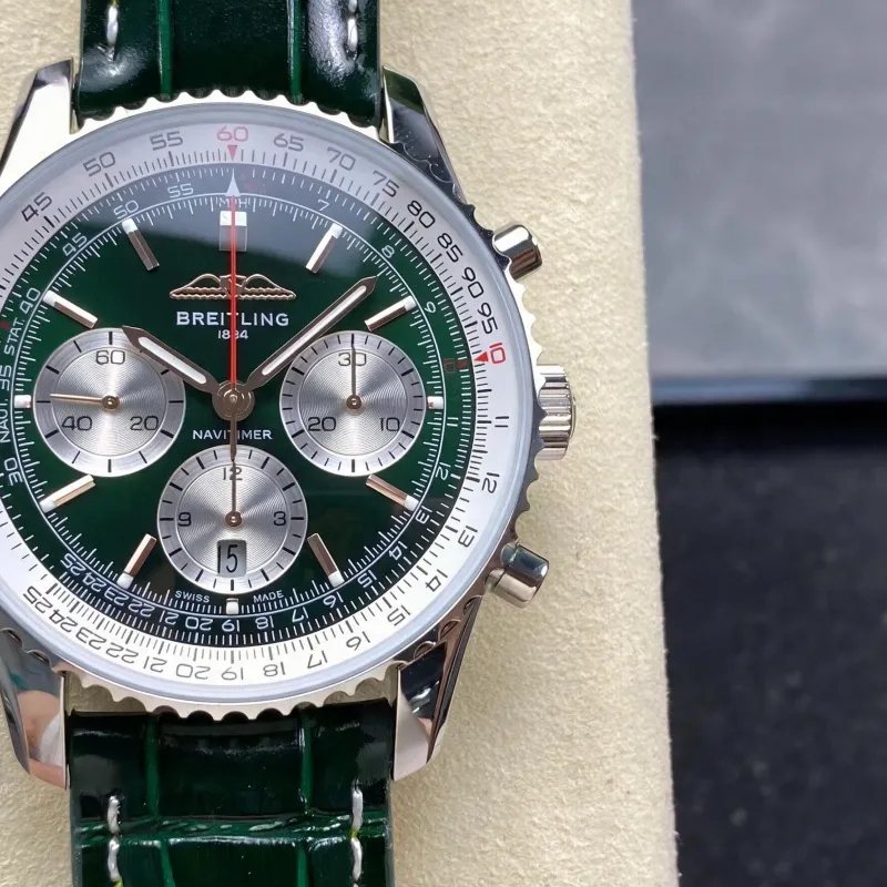 Breitling Navitimer AB01384C1L1P1 Replica - Quadrante Verde Lunetta Scanalata