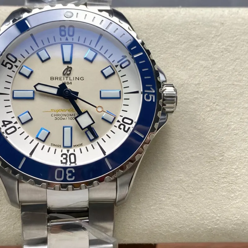 Breitling Superocean A17375E71G1A1 Replica - Quadrante Argento Acciaio Inossidabile