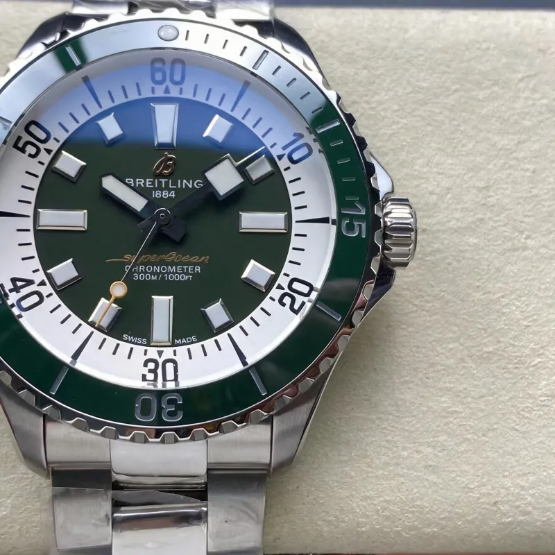 Breitling Superocean Automatic 44 A17376A31L1A1 Replica - Quadrante Verde Acciaio Inossidabile