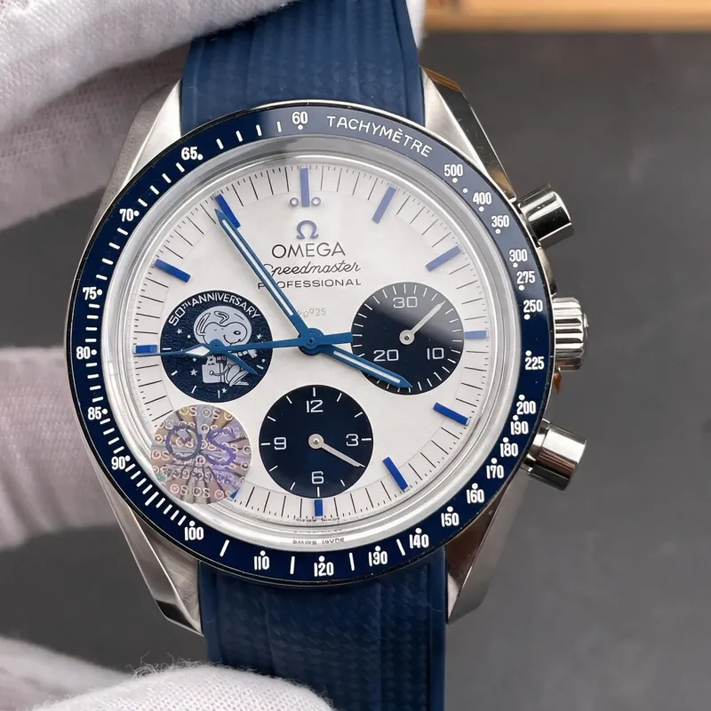 Omega Speedmaster Silver Award Snoopy 310.32.42.50.02.001 Replica - Quadrante Argento