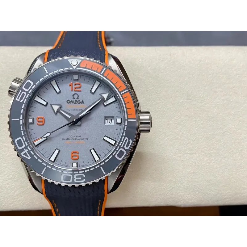 Omega Seamaster Planet Ocean 600M 215.92.44.21.99.001 Replica - Quadrante Grigio Titanio