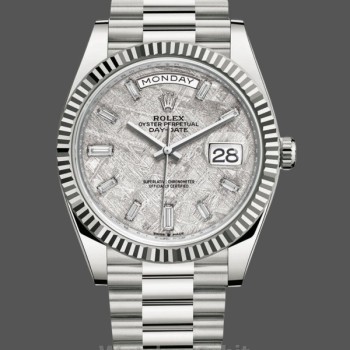 Replica Rolex Day-Date-228239, 40 mm, quadrante grigio meteorite, lunetta scanalata, grigio uomo