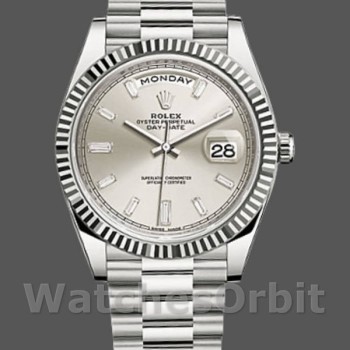 Replica Rolex Day-Date-228239, 40 mm, quadrante argentato con diamanti a baguette, lunetta scanalata, Uomo Argento