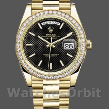 Replica Rolex Day-Date-228348RBR, 40 mm, quadrante nero con motivo diagonale, lunetta con diamanti, nero da uomo