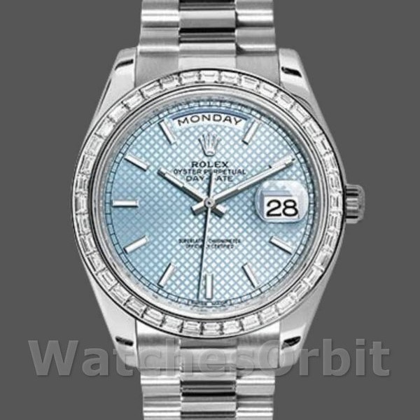 Replica Rolex Day-Date-228396TBR, 40 mm, quadrante con motivo diagonale blu ghiaccio, lunetta con diamanti, Uomo Blu Ghiaccio