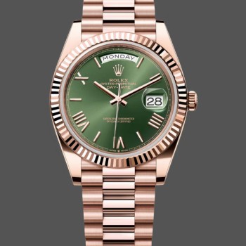 Replica Rolex Day Date 40-m228235 0025, 40 mm, oro Everose 18 carati, quadrante verde oliva, Uomo